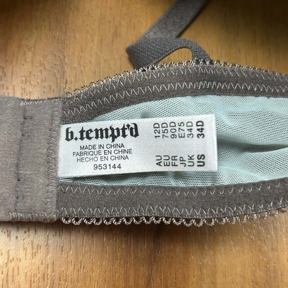 Ciao Bella balconette bra by b.tempt'd by Wacoal Women’s Lace Underwire Size 34D - Picture 5 of 8